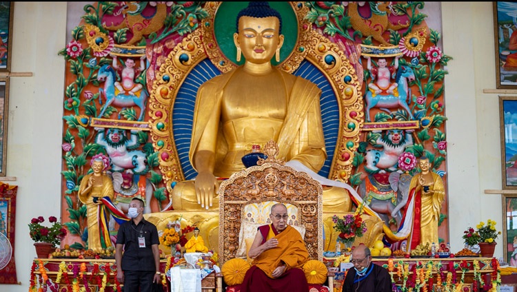 His Holiness the Dalai Lama addressing the congregation during his visit to the Ladakh Gonpa Association community prayer hall in Leh, Ladakh, UT, India on August 25, 2022. Photo by Tenzin Choejor