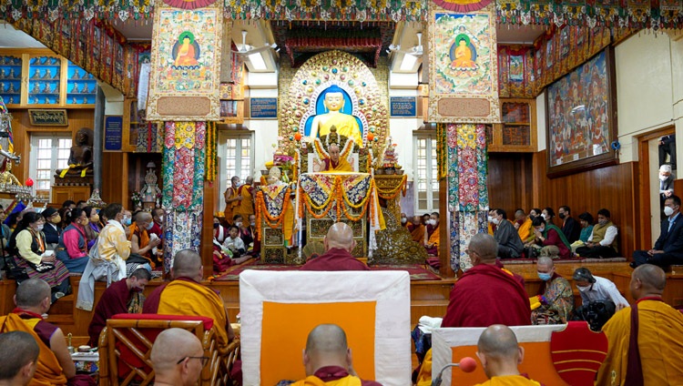 His Holiness the Dalai Lama addressing the congregation during the Long Life Prayer at the Main Tibetan Temple in Dharamsala, HP, India on September 7, 2022. Photo by Ven Tenzin Jamphel