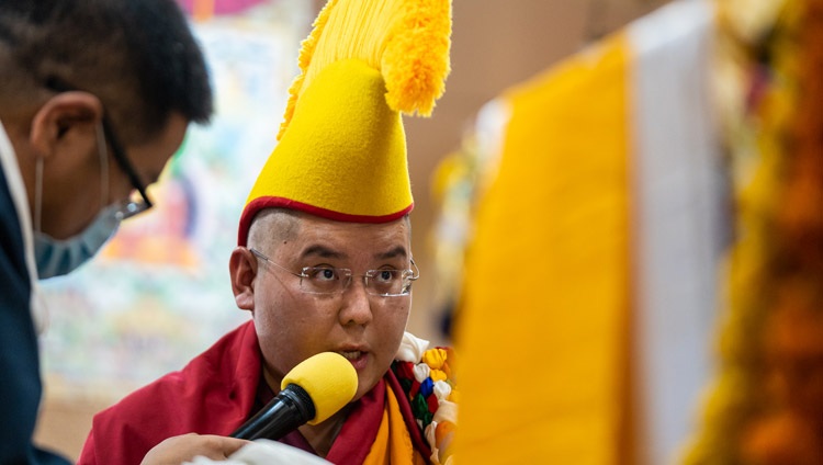 Ling Rinpoché reciting a tribute and request to His Holiness the Dalai Lama during the Long Life Prayer at the Main Tibetan Temple in Dharamsala, HP, India on October 26, 2022. Photo by Tenzin Choejor