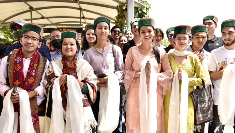 Well-wishers from the Himalyan region of Kinnaur waiting to welcome His Holiness the Dalai Lama on his arrival at the airport in New Delhi, India on April 19, 2023. Photo by Tenzin Jigme Taydeh | CTA