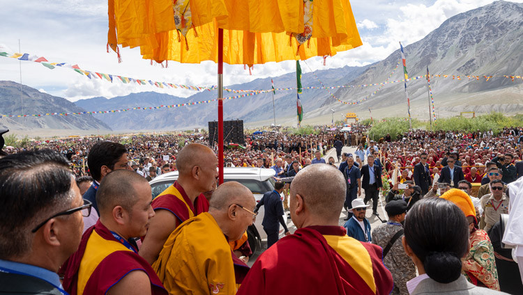 Su Santidad el Dalái Lama llega al templo de Kalachakra en Padum, Zanskar, Ladakh (India), el 23 de julio de 2025. Foto de Tenzin Choejor.