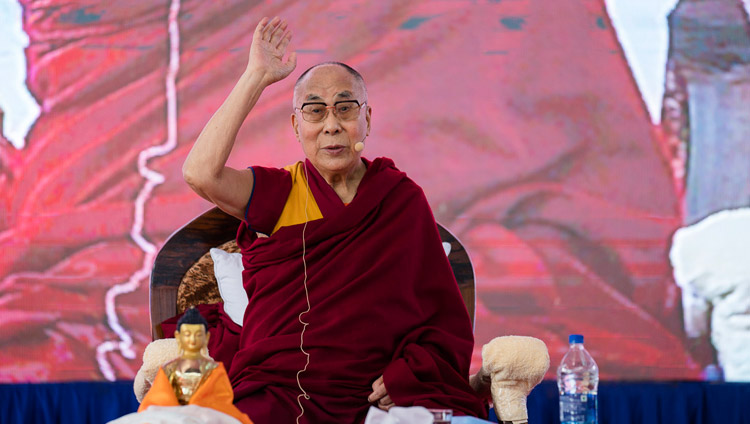 His Holiness the Dalai Lama asking students to raise their hands as a positive response to his question during his talk at Tumkur University in Tumakuru, Karnataka, India on December 26, 2017. Photo by Tenzin Choejor