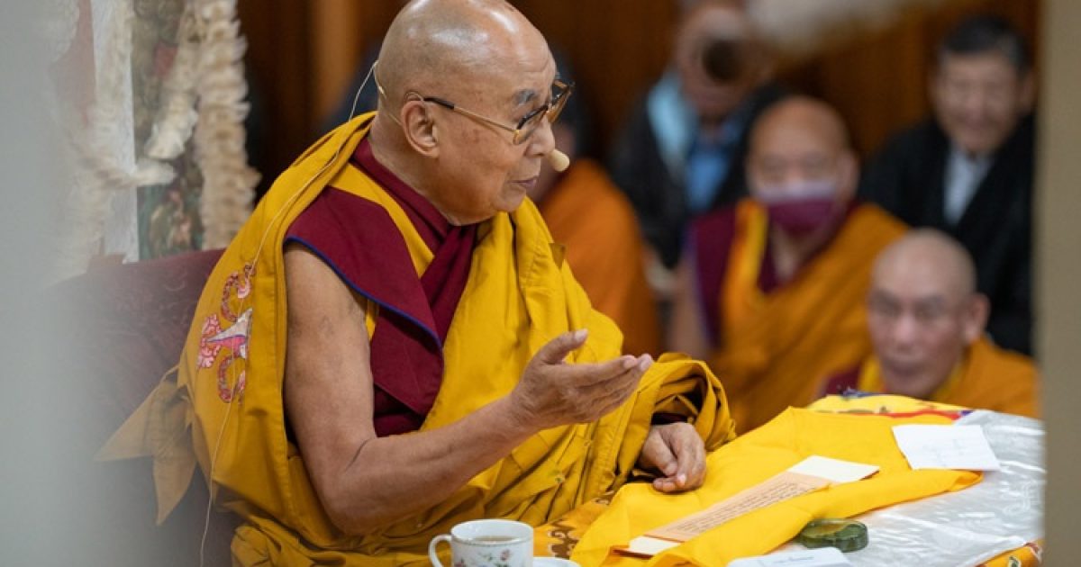その他 H.H. Dalia Lama: Essence of Mahayana Buddhism [DVD] Dalai Lama on Life & Enlightenment [DVD] [Import]: Amazon.de: DVD