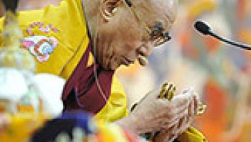 His Holiness the Dalai Lama Teaches the Three Principles of the Path and Gives White Tara Permission