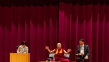 His Holiness the Dalai Lama Talks to the Japan Doctors Association