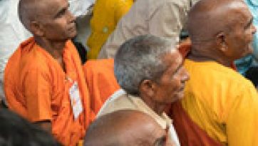 His Holiness the Dalai Lama Begins Teachings Requested by the Nalanda Shiksha