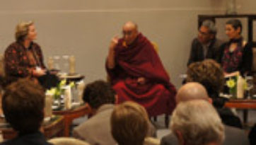 Dalai Lama Inspires Humanitarian Leaders at Delhi Dialogue