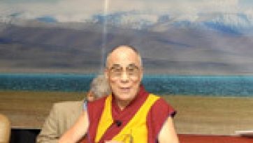 His Holiness Addresses Chinese Conference About Tibetan-Chinese Relationship