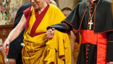 His Holiness Begins Actual Kalachakra Empowerment