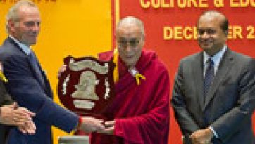 The Dalai Lama receives Dayawati Modi Award