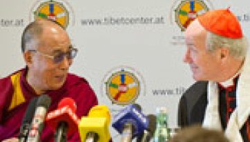 His Holiness Meets Cardinal Schönborn and Makes a Pilgrimage to St Stephen's Cathedral