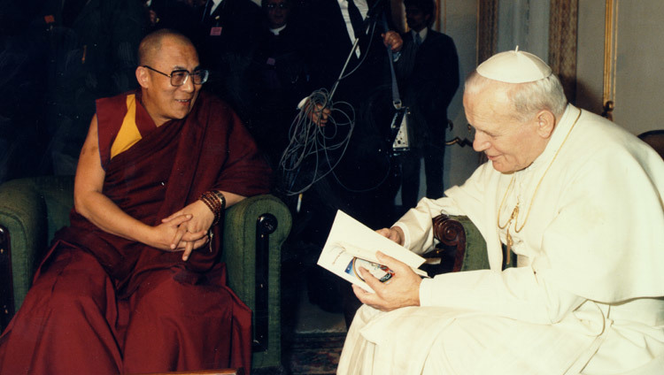 His Holiness the Dalai Lama and His Holiness Pope John Paul II at the Vatican on June 14, 1988.