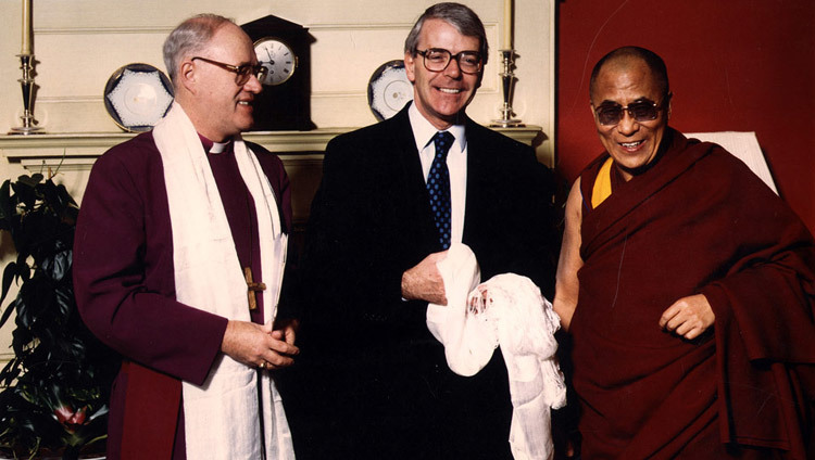 Archbishop of Canterbury John Leonard Carey and UK Prime Minister John Major with His Holiness the Dalai Lama in London, UK on December 2, 1991.