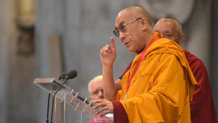 Dalai Lama Speaking