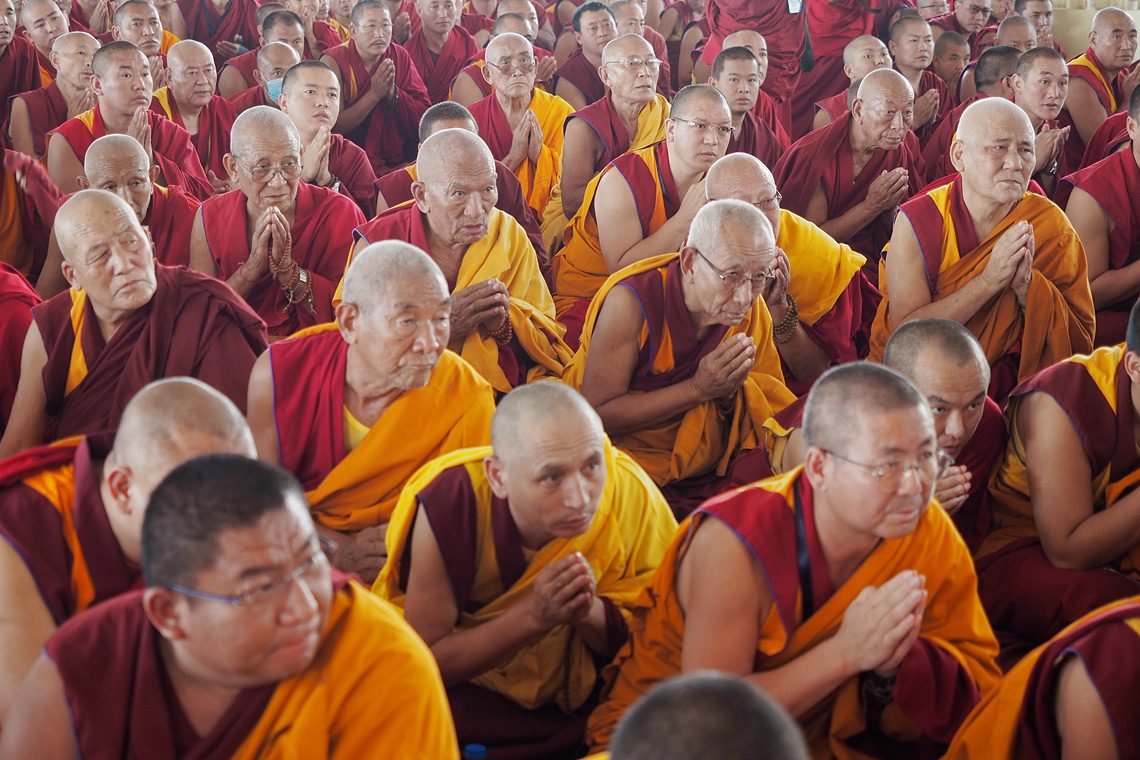 Тибетский хор слушать