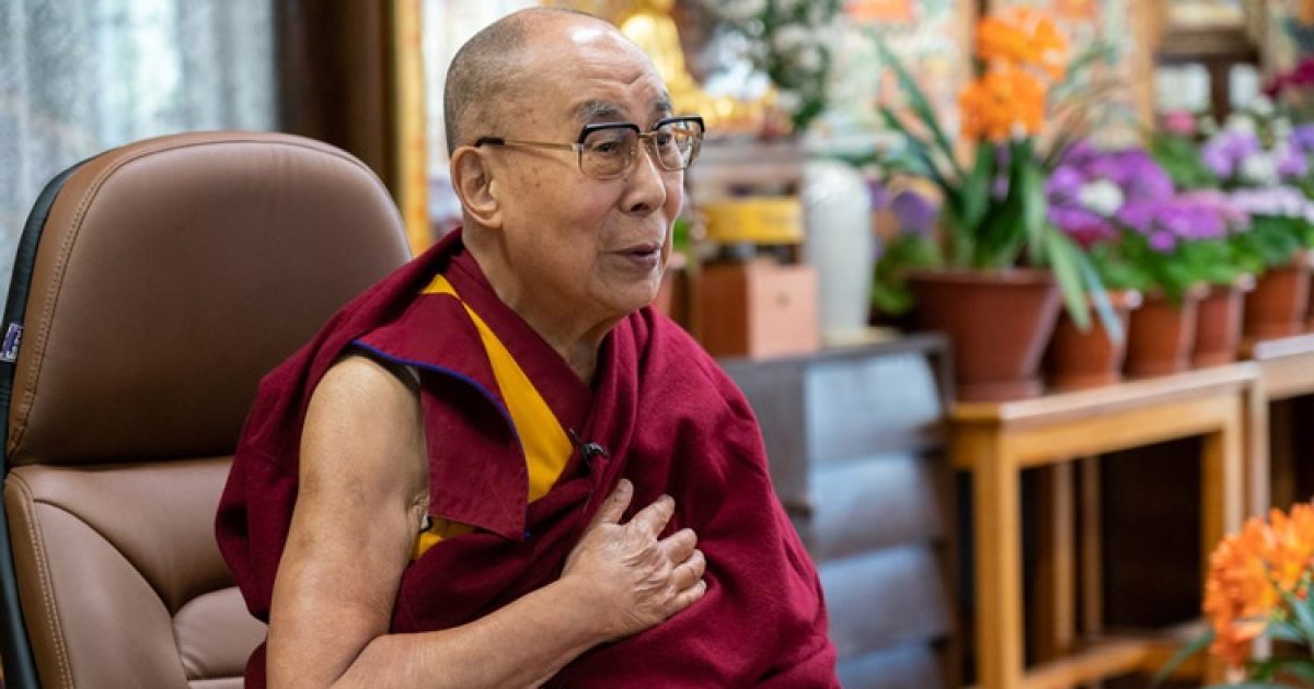 Далай-лама xiv тензин гьяцо. Тюалой лам. Далай лама. Далай лама сайт. Далай лама сайт.