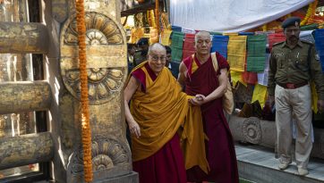 Pilgrimage to Mahabodhi Temple on Last Day of Bodhgaya Visit