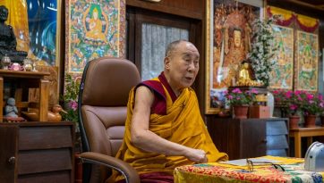 Thirty-Seven Practices of a Bodhisattva and Three Principal Aspects of the Path